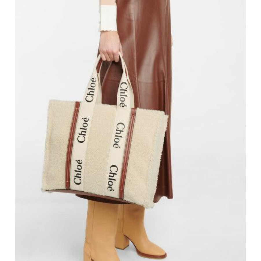 * Chloe Woody Large Shearling And Leather Tote Tote Bags